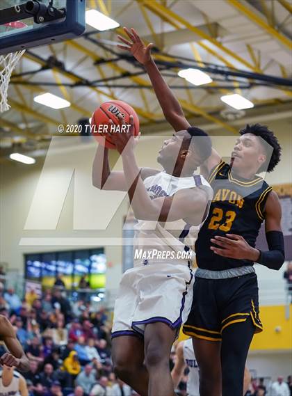 Thumbnail 2 in Avon vs. Brownsburg (IHSAA 4A Sectional) photogallery.