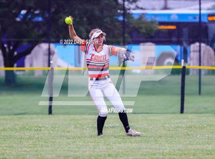Thumbnail 3 in Pleasant Valley vs Charles City (Rick Doran Classic) photogallery.