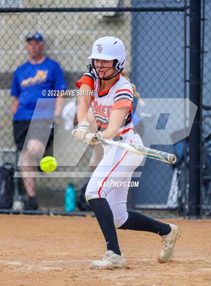 Thumbnail 3 in Pleasant Valley vs Charles City (Rick Doran Classic) photogallery.