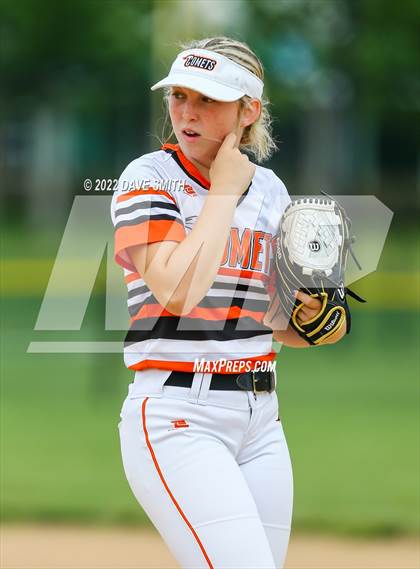 Thumbnail 2 in Pleasant Valley vs Charles City (Rick Doran Classic) photogallery.