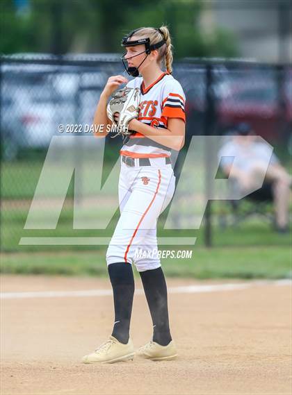 Thumbnail 3 in Pleasant Valley vs Charles City (Rick Doran Classic) photogallery.