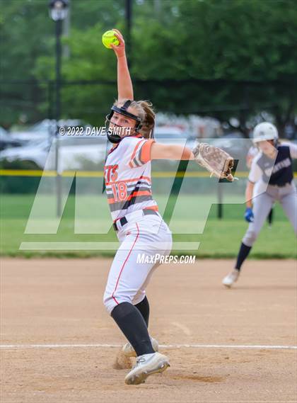 Thumbnail 2 in Pleasant Valley vs Charles City (Rick Doran Classic) photogallery.