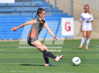 Thumbnail 3 in Rockwall vs. Westlake (UIL 6A Soccer Semifinal) photogallery.