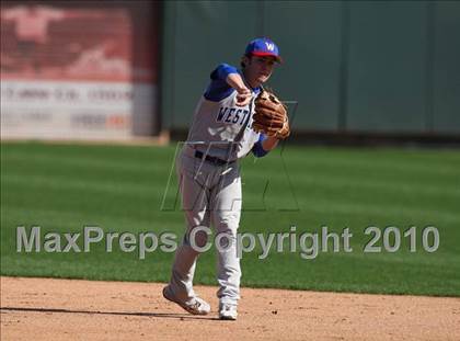 Thumbnail 1 in Leander vs. Westlake (Warrior Classic) photogallery.