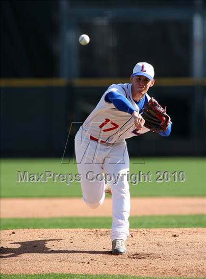 Thumbnail 2 in Leander vs. Westlake (Warrior Classic) photogallery.