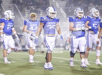 Thumbnail 3 in Veterans Memorial vs Veterans Memorial (UIL 5A Area Playoff) photogallery.