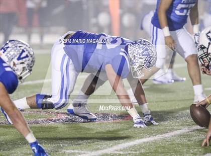 Thumbnail 1 in Veterans Memorial vs Veterans Memorial (UIL 5A Area Playoff) photogallery.