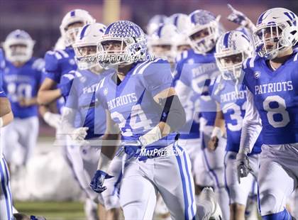 Thumbnail 3 in Veterans Memorial vs Veterans Memorial (UIL 5A Area Playoff) photogallery.