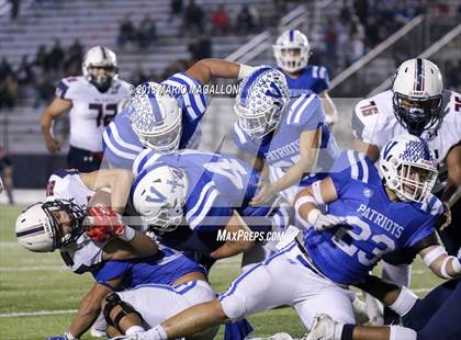 Thumbnail 2 in Veterans Memorial vs Veterans Memorial (UIL 5A Area Playoff) photogallery.