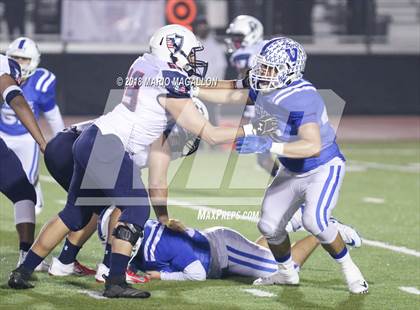Thumbnail 1 in Veterans Memorial vs Veterans Memorial (UIL 5A Area Playoff) photogallery.