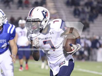 Thumbnail 2 in Veterans Memorial vs Veterans Memorial (UIL 5A Area Playoff) photogallery.