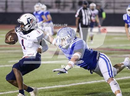 Thumbnail 2 in Veterans Memorial vs Veterans Memorial (UIL 5A Area Playoff) photogallery.