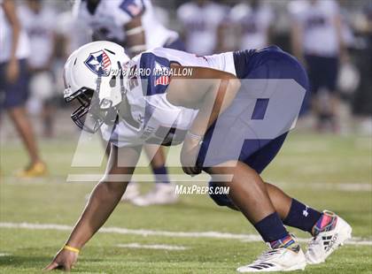 Thumbnail 3 in Veterans Memorial vs Veterans Memorial (UIL 5A Area Playoff) photogallery.