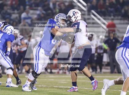 Thumbnail 3 in Veterans Memorial vs Veterans Memorial (UIL 5A Area Playoff) photogallery.