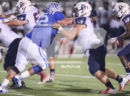 Thumbnail 3 in Veterans Memorial vs Veterans Memorial (UIL 5A Area Playoff) photogallery.