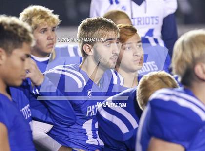 Thumbnail 3 in Veterans Memorial vs Veterans Memorial (UIL 5A Area Playoff) photogallery.