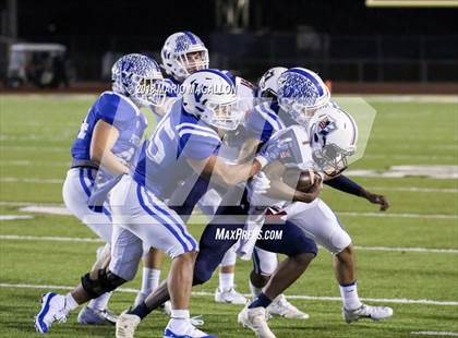 Thumbnail 2 in Veterans Memorial vs Veterans Memorial (UIL 5A Area Playoff) photogallery.
