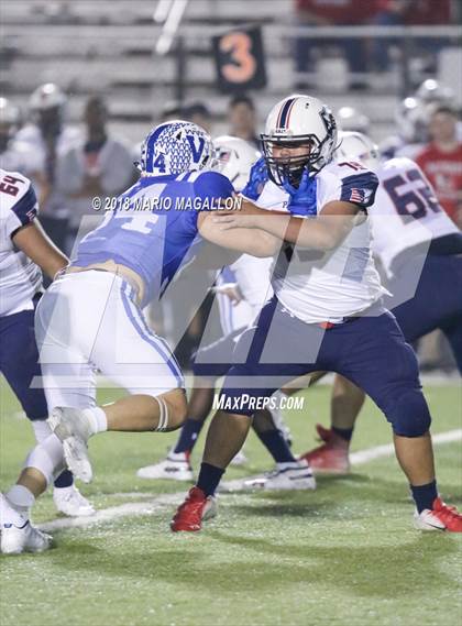 Thumbnail 2 in Veterans Memorial vs Veterans Memorial (UIL 5A Area Playoff) photogallery.
