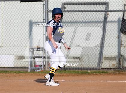 Thumbnail 3 in Alhambra vs Eagle Rock photogallery.