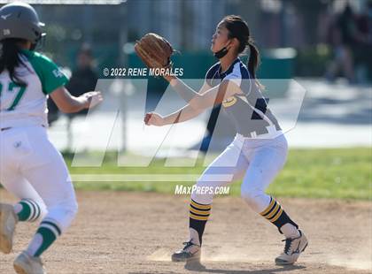 Thumbnail 2 in Alhambra vs Eagle Rock photogallery.