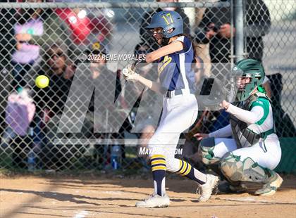 Thumbnail 3 in Alhambra vs Eagle Rock photogallery.