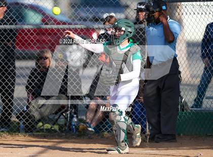 Thumbnail 1 in Alhambra vs Eagle Rock photogallery.