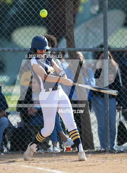 Thumbnail 2 in Alhambra vs Eagle Rock photogallery.