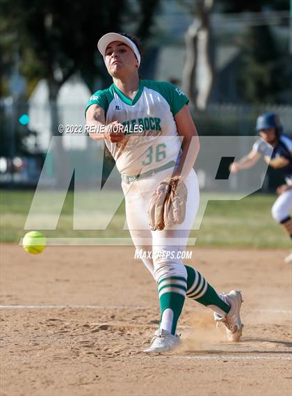 Thumbnail 3 in Alhambra vs Eagle Rock photogallery.