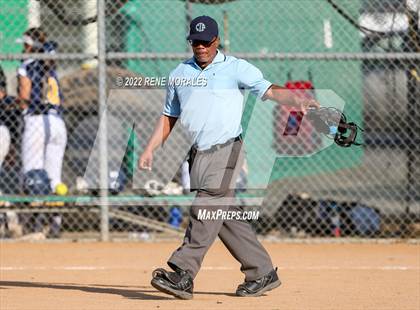 Thumbnail 1 in Alhambra vs Eagle Rock photogallery.