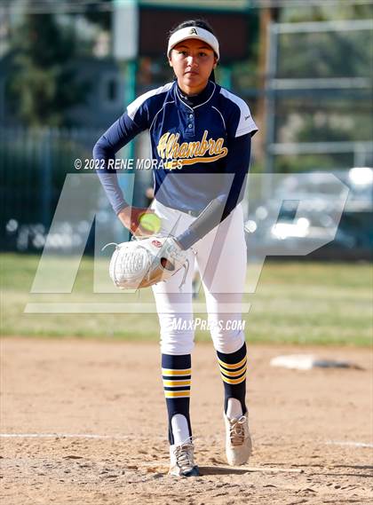 Thumbnail 2 in Alhambra vs Eagle Rock photogallery.