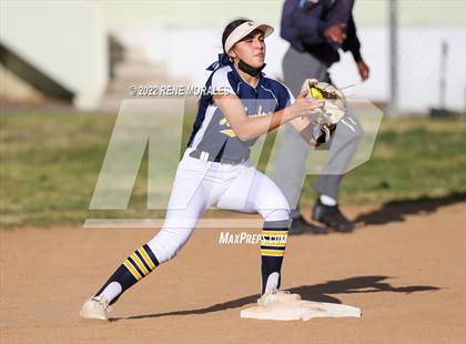 Thumbnail 2 in Alhambra vs Eagle Rock photogallery.