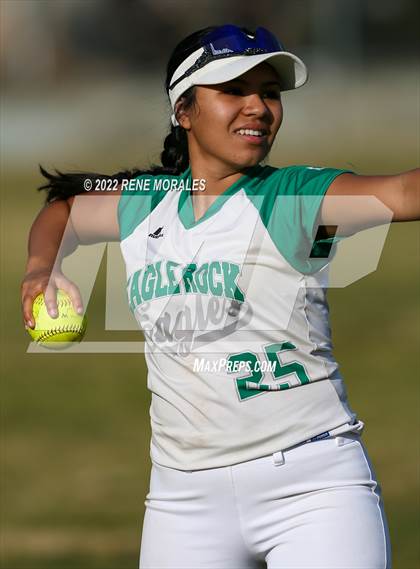 Thumbnail 1 in Alhambra vs Eagle Rock photogallery.