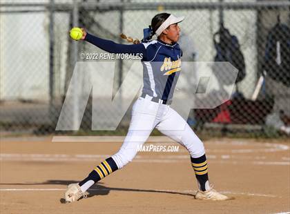 Thumbnail 1 in Alhambra vs Eagle Rock photogallery.
