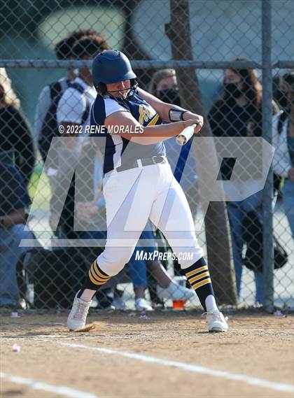 Thumbnail 1 in Alhambra vs Eagle Rock photogallery.
