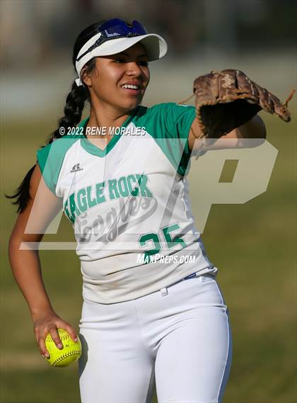Thumbnail 3 in Alhambra vs Eagle Rock photogallery.