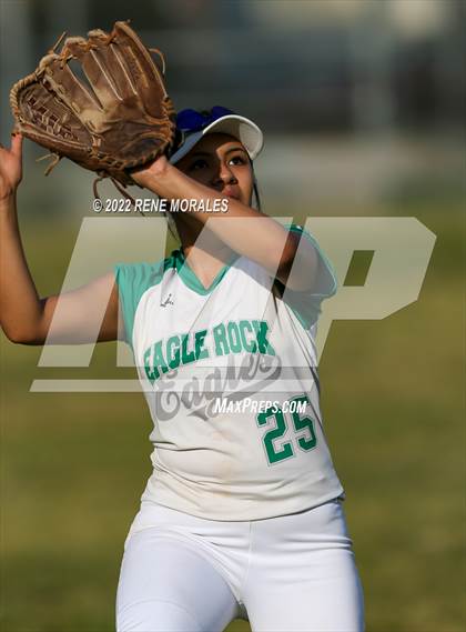 Thumbnail 1 in Alhambra vs Eagle Rock photogallery.