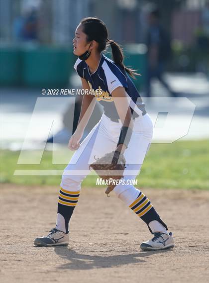 Thumbnail 2 in Alhambra vs Eagle Rock photogallery.
