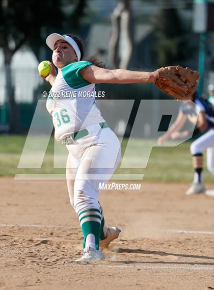Thumbnail 1 in Alhambra vs Eagle Rock photogallery.