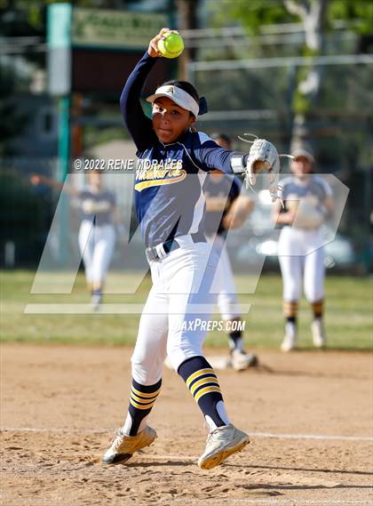 Thumbnail 2 in Alhambra vs Eagle Rock photogallery.