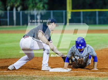 Thumbnail 2 in Riverview vs IMG Black photogallery.