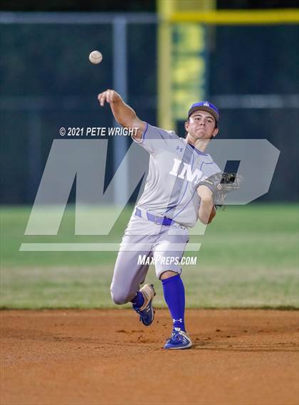 Thumbnail 1 in Riverview vs IMG Black photogallery.