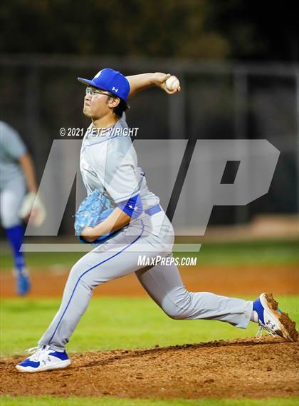 Thumbnail 1 in Riverview vs IMG Black photogallery.
