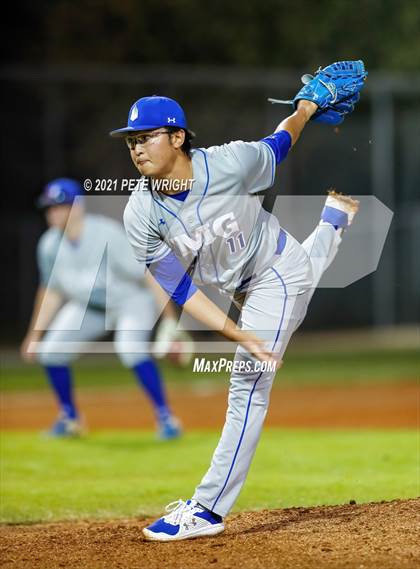 Thumbnail 2 in Riverview vs IMG Black photogallery.