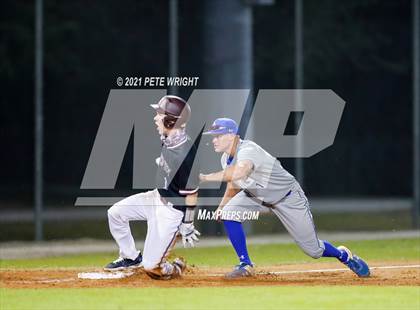 Thumbnail 2 in Riverview vs IMG Black photogallery.