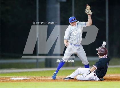 Thumbnail 3 in Riverview vs IMG Black photogallery.