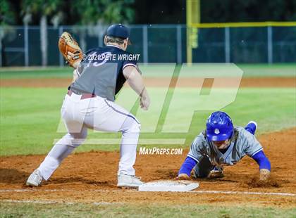 Thumbnail 1 in Riverview vs IMG Black photogallery.