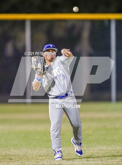 Thumbnail 2 in Riverview vs IMG Black photogallery.
