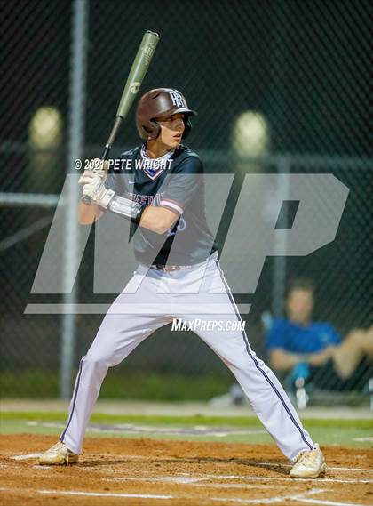 Thumbnail 1 in Riverview vs IMG Black photogallery.