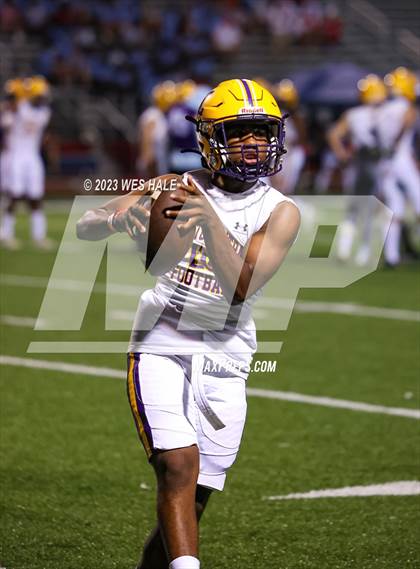 Thumbnail 3 in DeSoto Central vs. Germantown photogallery.