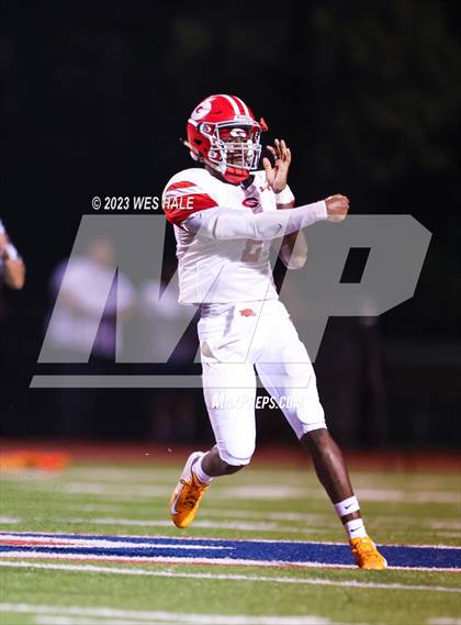 Thumbnail 2 in DeSoto Central vs. Germantown photogallery.